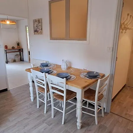 Maison Calme Au Centre Du Village